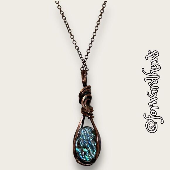 Hand Crafted Copper Wire & Abalone Pendant 18”Necklace - Picture 7 of 10